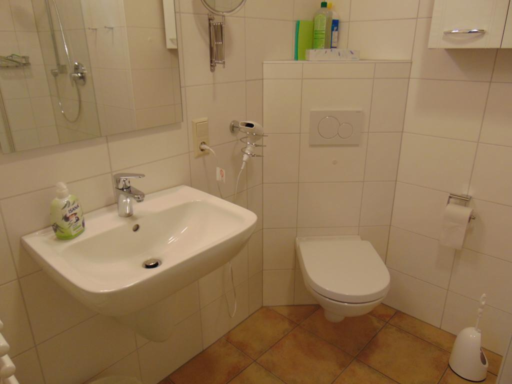 Ferienwohnung Bergblick /Moseltal Burgen  Kültér fotó